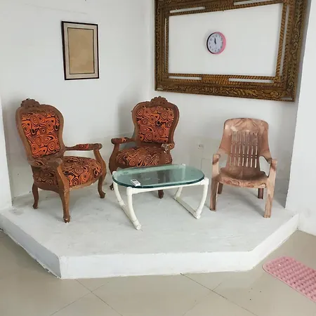 Hostal Y Cerca A Marbella Cartagena