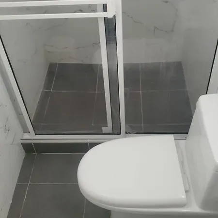 Hostal Y Cerca A Marbella