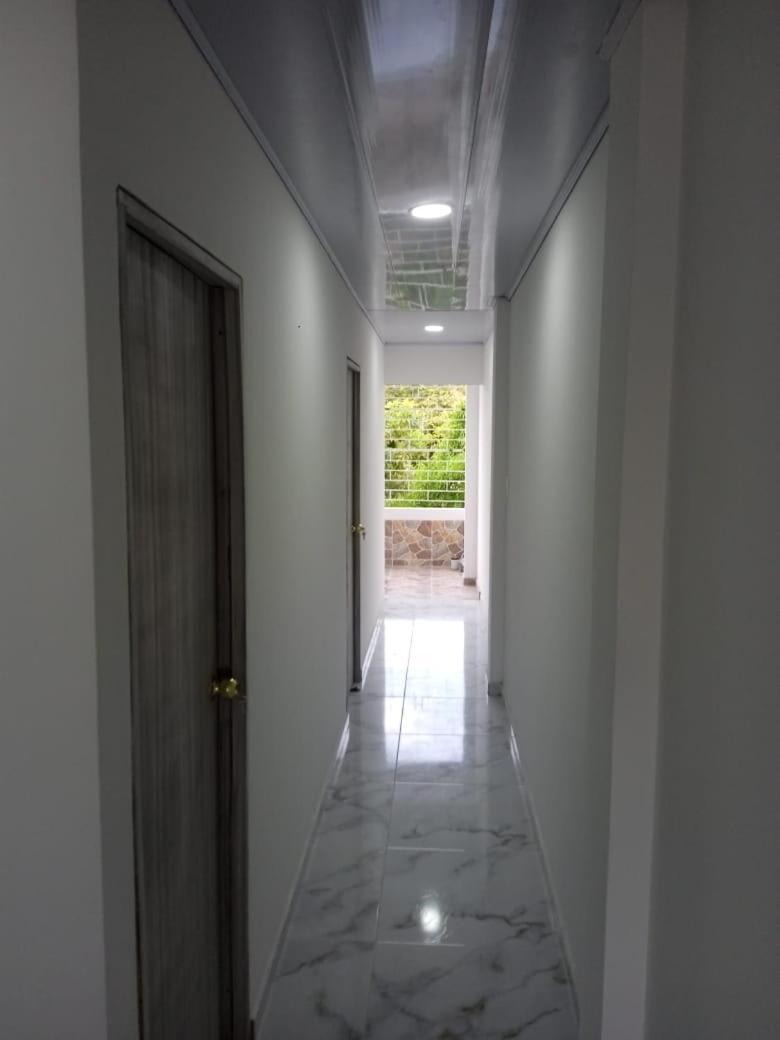 Y Cerca A Marbella Hostel