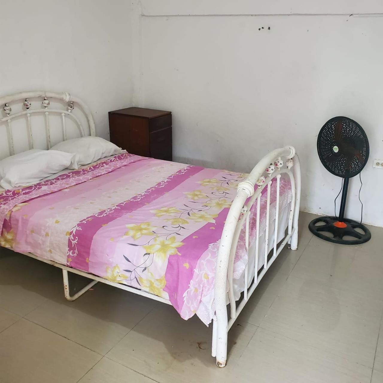 Hostel Y Cerca A Marbella