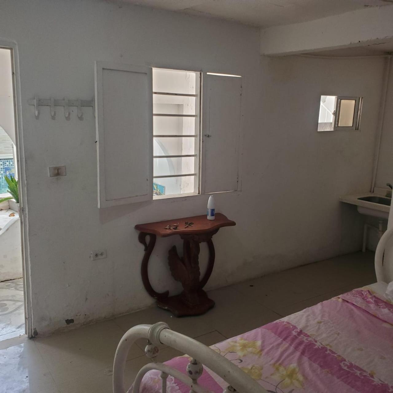 Y Cerca A Marbella Hostel Cartagena