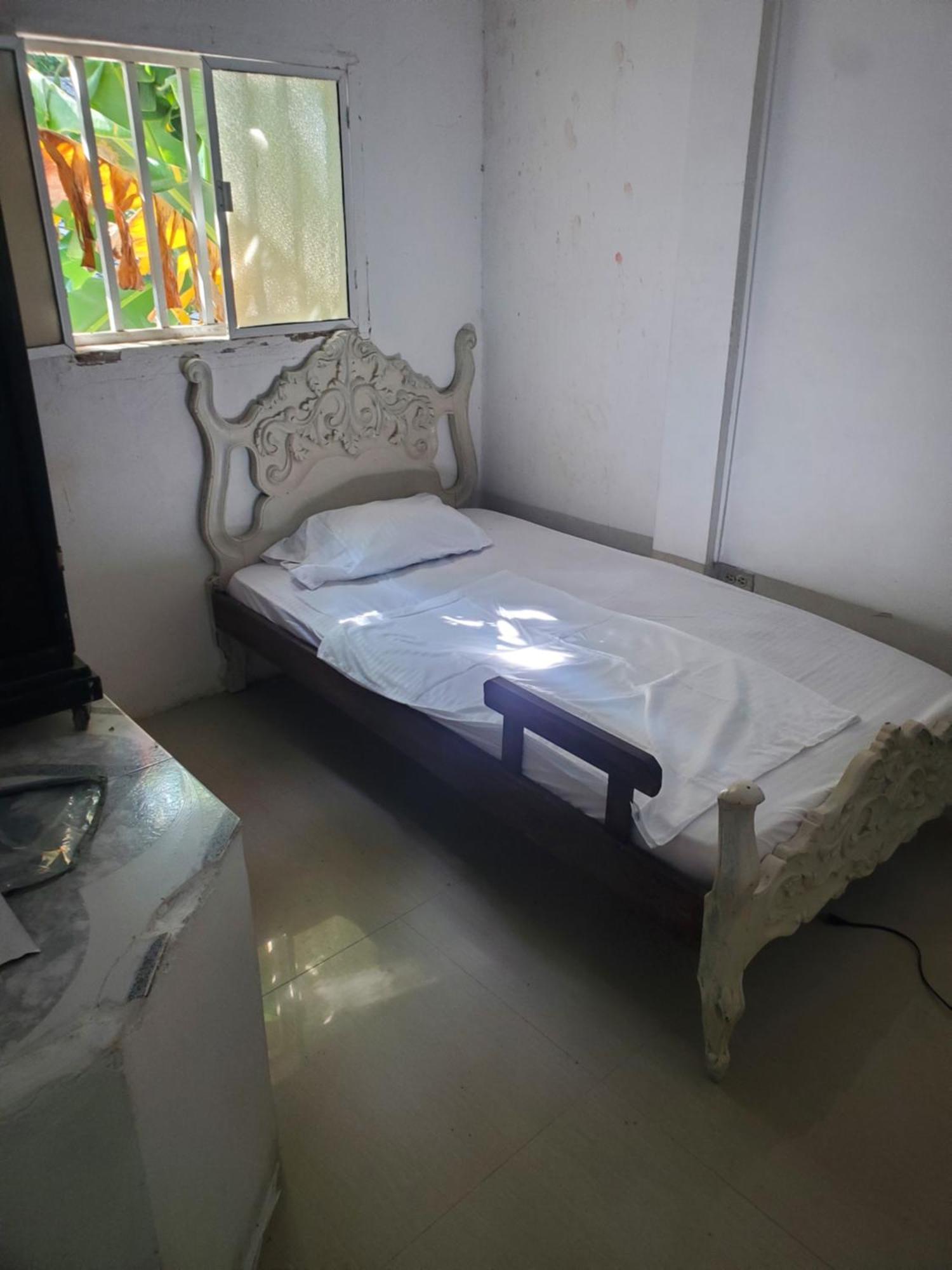 Y Cerca A Marbella Hostel